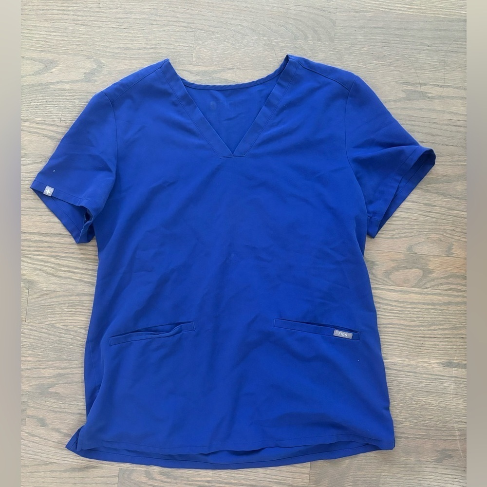 FIGS Casma Three-Pocket Scrub Top Women’s size Medium